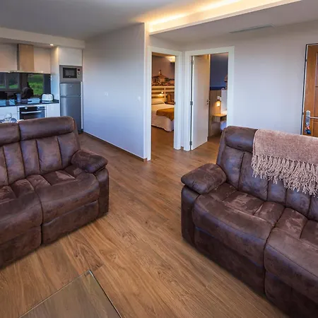 Tourinan Mar Apartment *